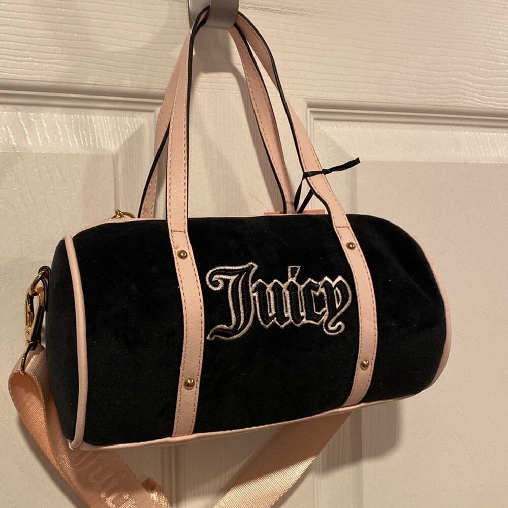BNWT JUICY COUTURE Queen of Everything Mini Barrel Crossbody Bag in Black